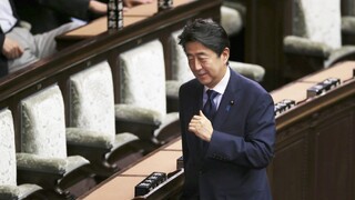 Zavraždený Šinzó Abe bol najmladším a najdlhšie slúžiacim japonským premiérom